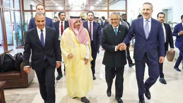 Pakistan’da barış zirvesi