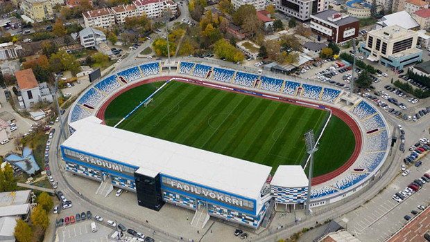 13 bin 900 kişilik statta tribünde 700 Türk olacak!
