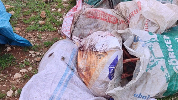 Dehşete düşüren olay: Şanlıurfa'da çuvallar içinde bulundu