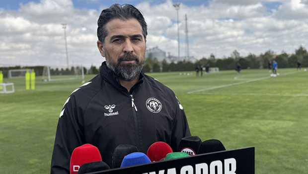 İlhan Palut, Samsunspor maçına dair konuştu: Puanlara sahip olup dönmeye çalışacağız