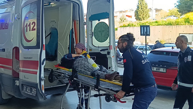 Adana'da Tarım İşçilerini Taşıyan Minibüs Devrildi mi?