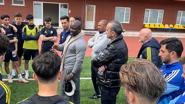 Fenerbahçe'nin Efsanesi Appiah, Gençlerle Buluştu Mu?