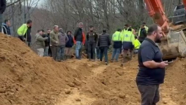 Kahreden olay… Toprak altında kalan 2 işçiden 1'i öldü