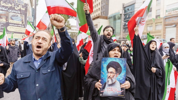 Trump savaşta satranç oynuyor