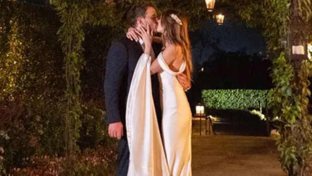 Yedi yıldır bir çatı altında yaşayıp gidiyorlar.... Geleneksel evlilikten yanayım... Kocam olmasa ne yapardım!