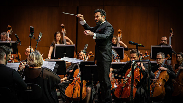 Eldar Mansurov’un ‘Senfonik Gravürler’i AKM’de Hayran Bıraktı!