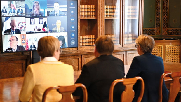 Hürmüz’e sahada değil masada formül arayışı