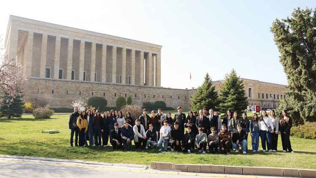 Yürüyen Köşk’ün çınarı Anıtkabir’de