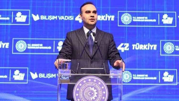 Bakan Kacır: Bugün 23 yıl öncesine göre bambaşka bir Türkiye var