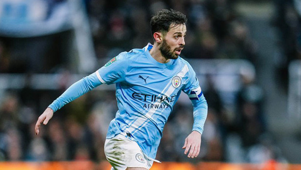 Galatasaray ve Fenerbahçe ile adı anılan Bernardo Silva için resmi ayrılık açıklaması