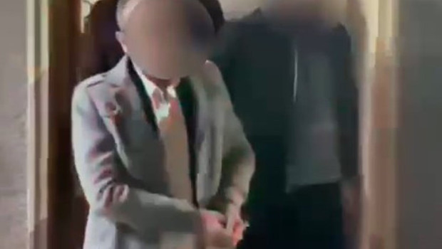 Araması vardı, kaçak diş tedavisi yaparken kaçak