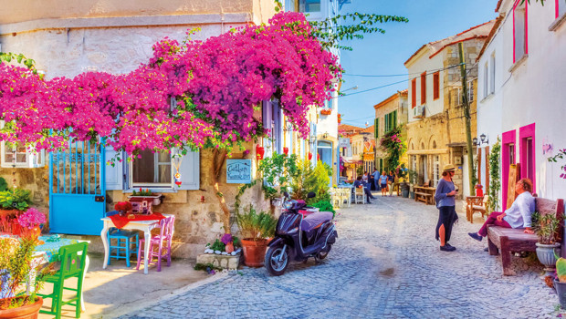 Alaçatı’da kitap rüzgârı