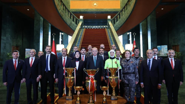 Cumhurbaşkanı Erdoğan'dan Polislere Anlamlı Kutlama!