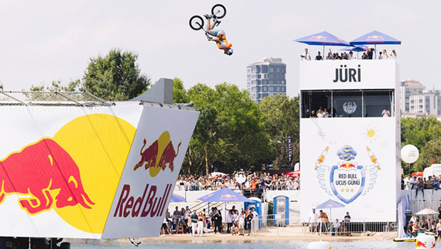 Red Bull Uçuş Günü Geri Dönüyor