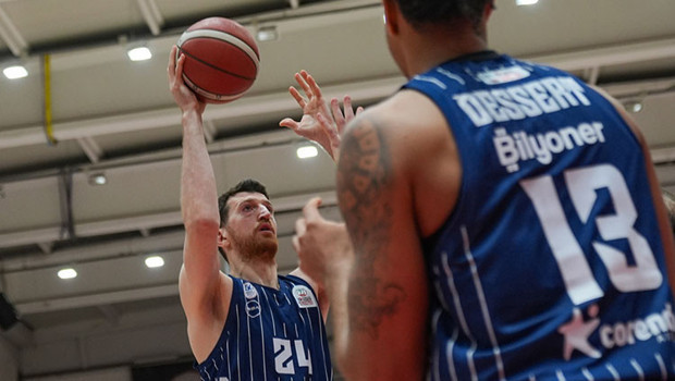 Anadolu Efes, Partizan karşısında!