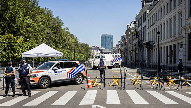 Avrupa'nın kalbindeki ABD Büyükelçiliği'nde saldırı