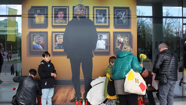 Romanya, Mircea Lucescu'ya ağlıyor