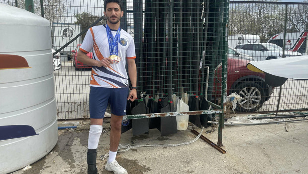 Sağ ayağını kaybeden Batuhan Taş, kürek sporuyla hayata tutundu! 'Örnek olabileceğime inandım'