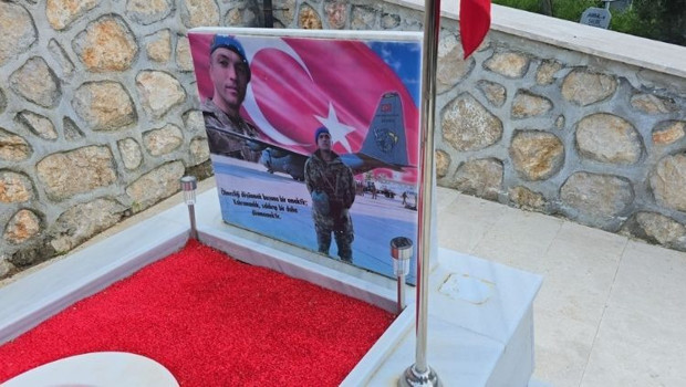 Şehit Piyade Komando'nun Mezarından Çalınan Heykel Şoke Etti!