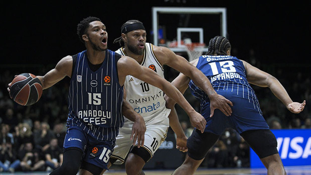 Anadolu Efes, Dubai Basketbol'u devirdi!