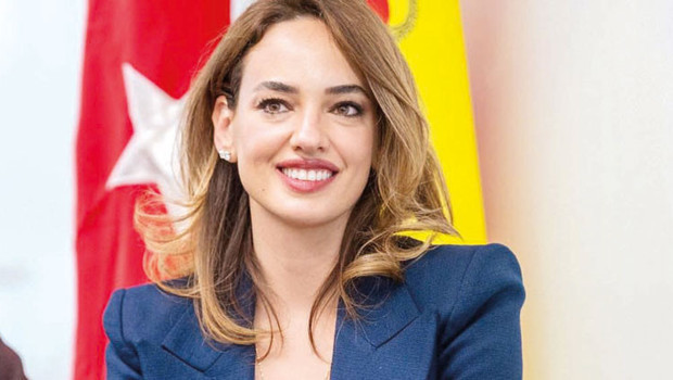 Seda Bakan İspanya’da büyük ilgi gördü