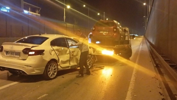 Bursa'da Gece Yarısı Zincirleme Kaza: Yaralılar Kimler?