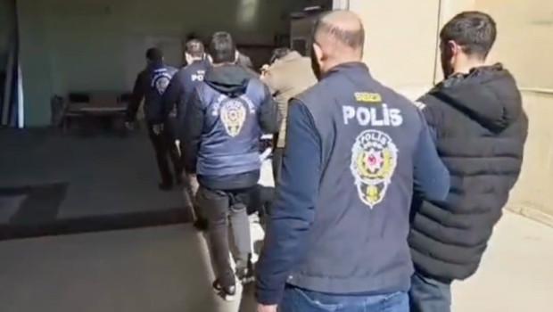 8 ilde birden düğmeye basıldı... Bungalov dolandırıcılığı operasyonu: 9 şüpheli tutuklandı