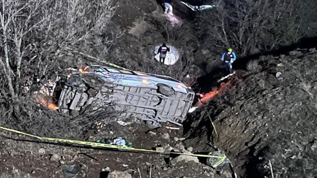 Malatya'da işçi servisi devrildi: 2 ölü, 10 yaralı