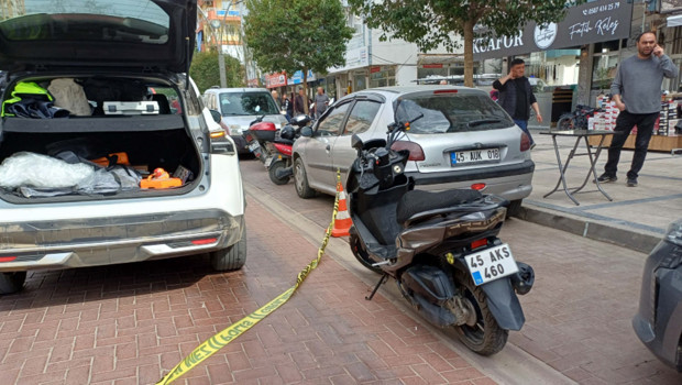 Hafif ticari araç ile çarpışan motosikletin sürücüsü Sude, hayatını kaybetti