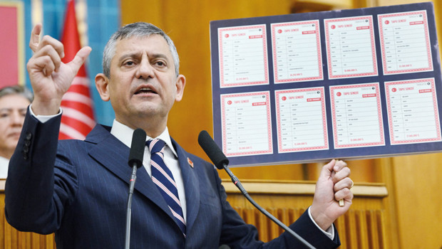 Özel’den Kurtulmuş’a: Anayasa’ya topyekûn uymalı