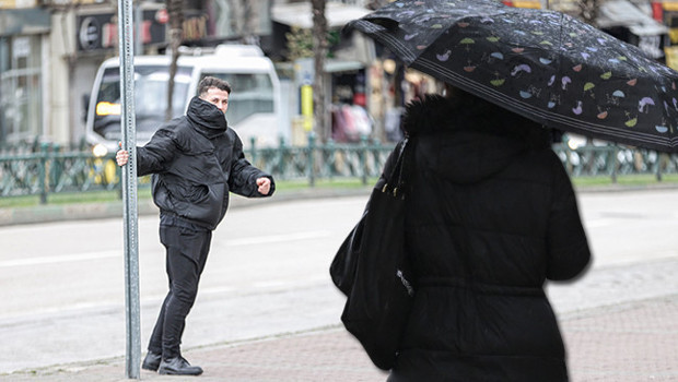 Bugün başlıyor: Sağanak yağış ve fırtına geliyor! Meteoroloji saat vererek uyardı: Kuvvetli yağış, rüzgar ve toz taşınımı...