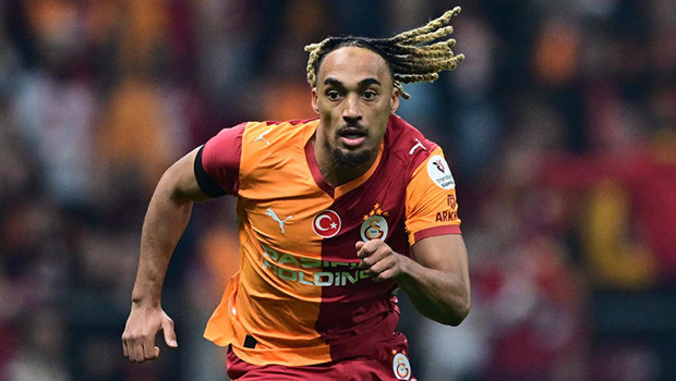Galatasaray'da Sacha Boey için karar verildi! Fransız savunmacının takımdaki geleceği belli oldu