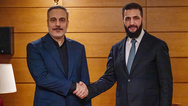 Dışişleri Bakanı Hakan Fidan, Suriye Cumhurbaşkanı Şara ile bir araya geldi