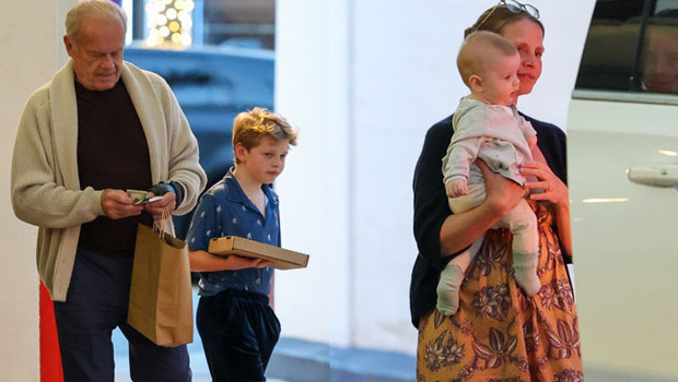 Ünlü oyuncu yarı yaşındaki eski hostesle evli... 70'ten sonra sekizinci bebeğine kavuştu: Yanlış anlamayın, dedesi değil babasıyım!