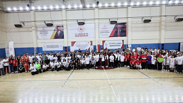 Yürekler Özel Olimpiyatlar’la Kula’da birleşti