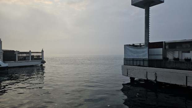 İstanbul'da yoğun sis: İstanbul Boğazı trafiğe kapatıldı