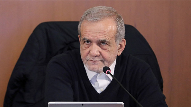 Pezeşkiyan'dan ABD ve İsrail saldırılarına tepki: Hedeflerine ulaşamayınca sivil altyapıyı hedef aldılar