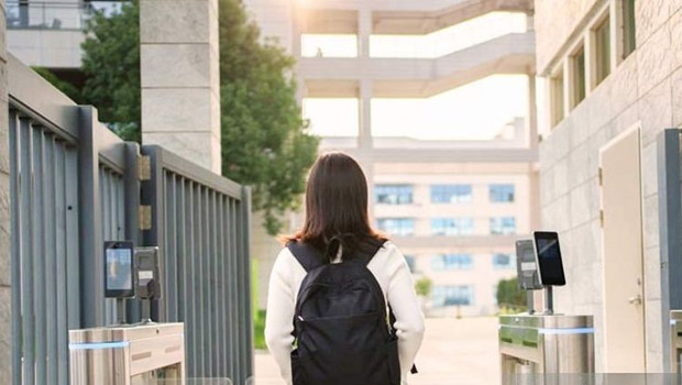 Okullarda sıkı önlemli dersbaşı