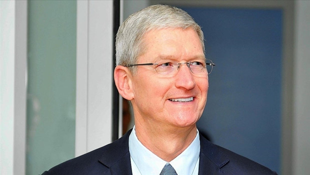 Apple'da bir dönem sona erdi... Tim Cook görevini bırakıyor