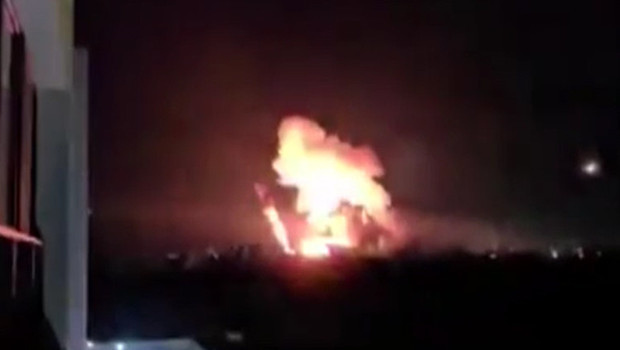 Bükreş'te korkutan patlama: Trafolar alev aldı