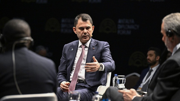 Bakan Kurum, BM İklim Değişikliği Çerçeve Sözleşmesi İcra Sekreteri Stiell ile görüştü