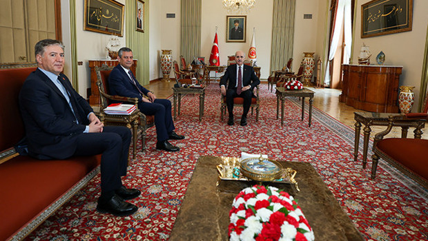 TBMM Başkanı Kurtulmuş, Kamu Başdenetçisi Akarca'yı kabul etti