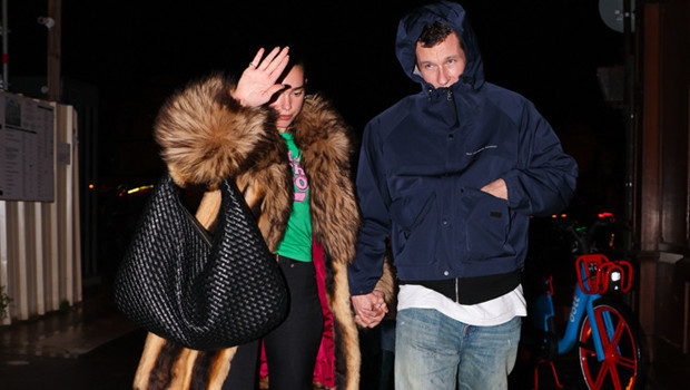 Ünlü çift gizli saklı nişanlanmıştı... Düğün tarihi belli oldu: Sonbahar gelini olacak!