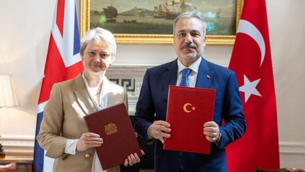 Türkiye ile İngiltere arasında Stratejik Ortaklık Çerçeve Belgesi imzalandı