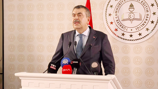 Okullarda yeni güvenli önlemleri... Yapay zekâ destekli risk analizleri... Siber devriyeler harekete geçecek... Bakan Tekin 7 maddede açıkladı