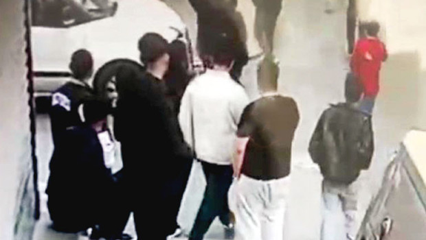 Asker eğlencesine kurşun yağdırdı