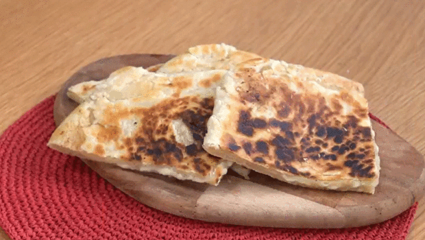 Milföyden gözleme nasıl yapılır? Pratik milföy gözleme için videolu tarifi ve püf noktaları