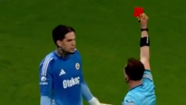 Fenerbahçe'de Ederson depremi! Galatasaray derbisinde kırmızı kart gördü