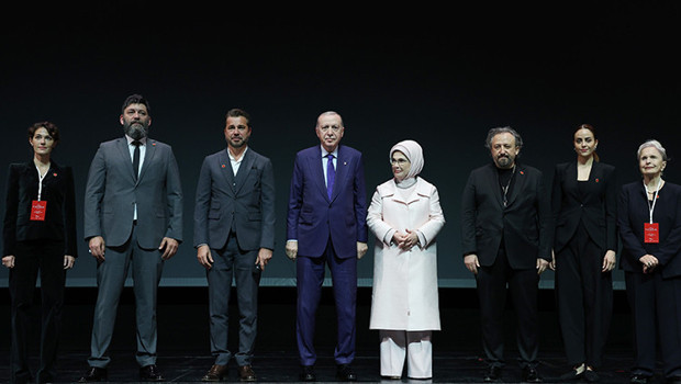 Cumhurbaşkanı Erdoğan ‘Bir Adam Yaratmak’ filminin galasına katıldı