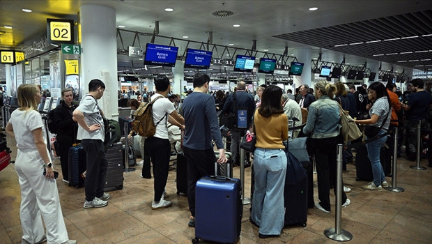 Brüksel Havalimanı'ndan yapılacak uçuşların yarısı iptal edilecek